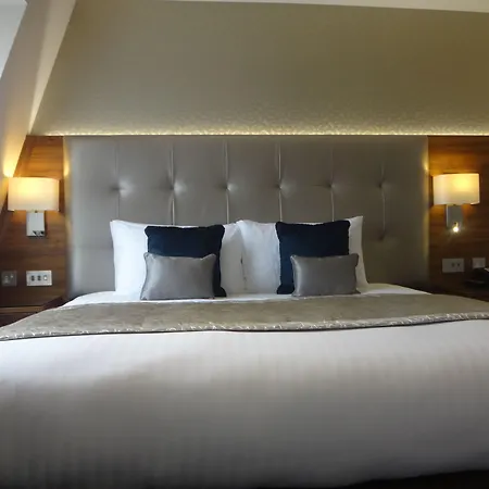 Norfolk Towers Paddington-3